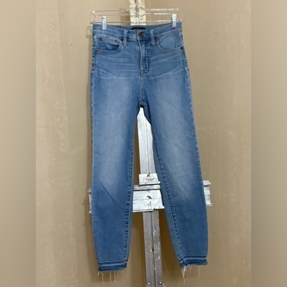 J.Crew MERCANTILE FRAYED HEM JEANS SZ 26